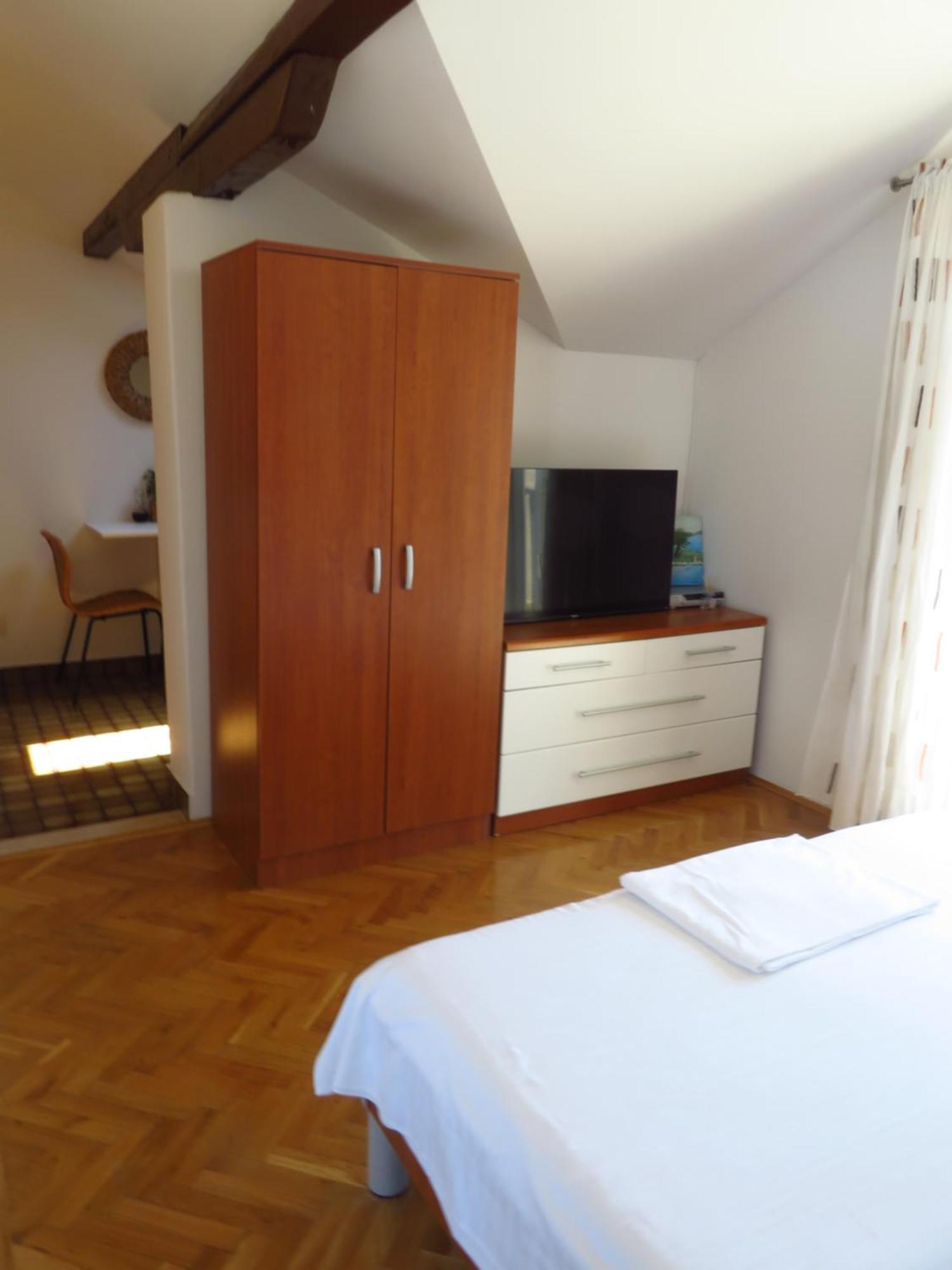 Apartments Tonka Pakoštane 部屋 写真