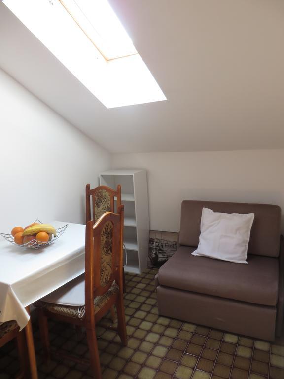 Apartments Tonka Pakoštane 部屋 写真