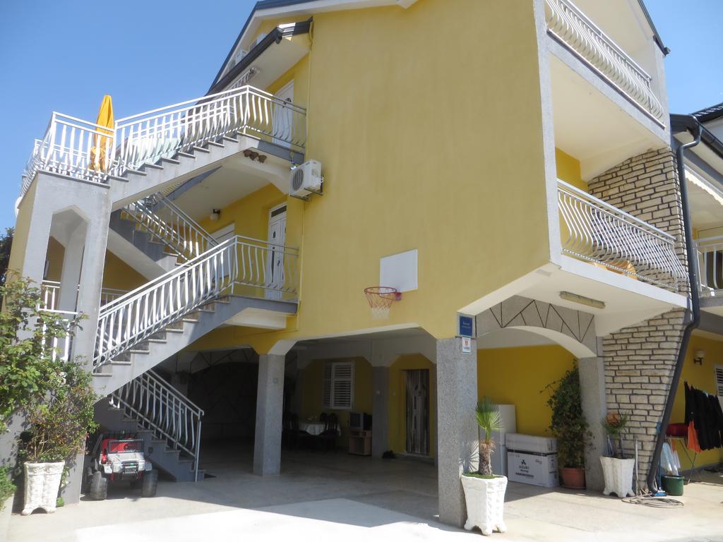 Apartments Tonka Pakoštane エクステリア 写真