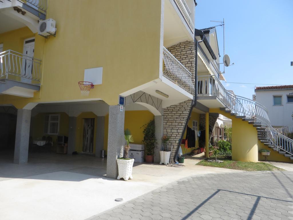 Apartments Tonka Pakoštane エクステリア 写真