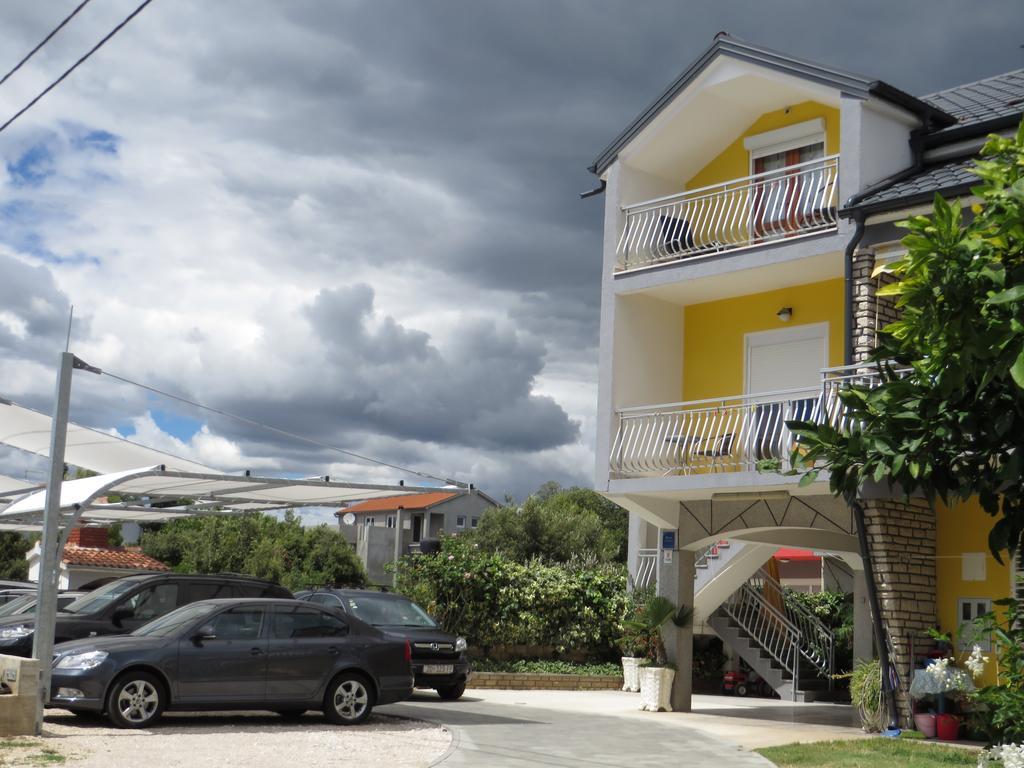 Apartments Tonka Pakoštane エクステリア 写真